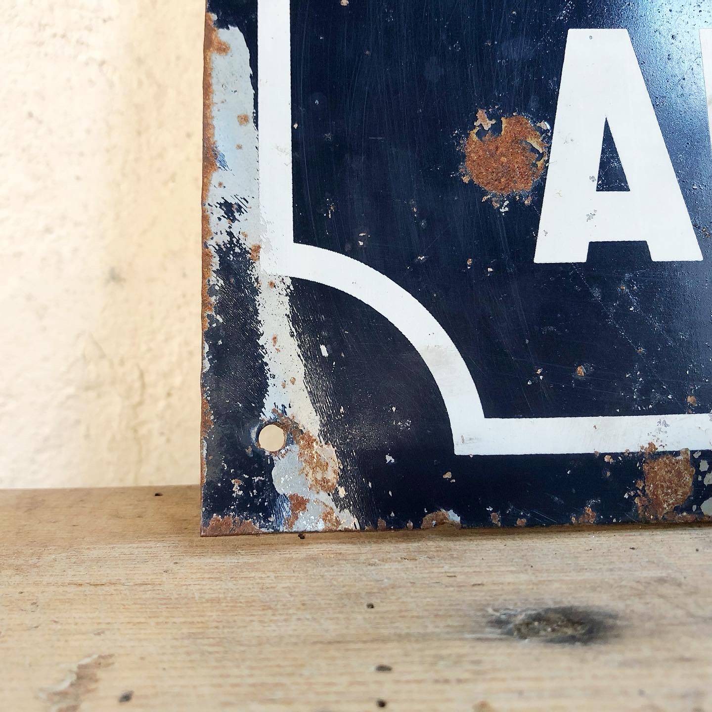 Enameled sign construction site prohibited