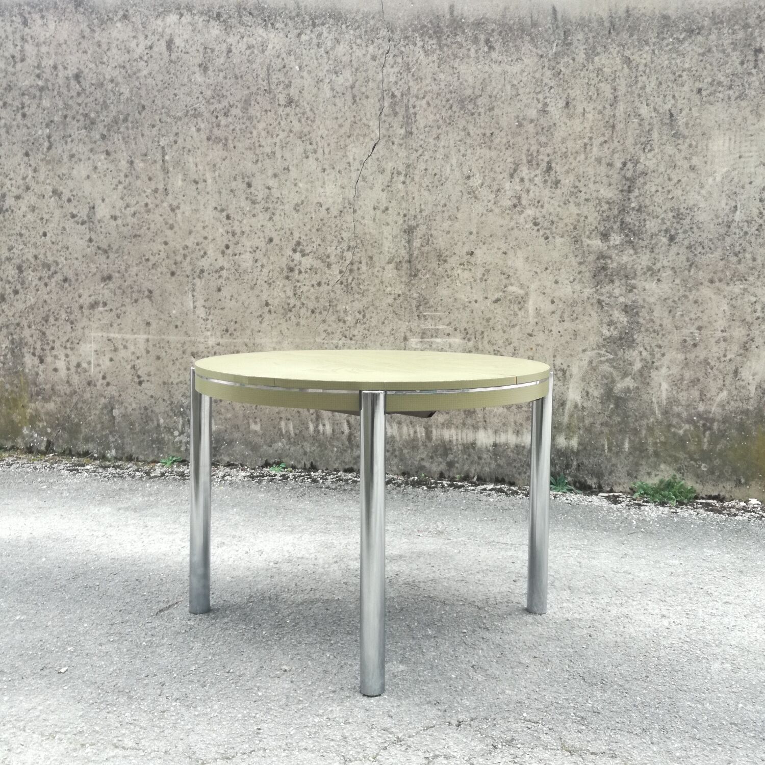 Extendable round table, gingham tile patterns late 1970 - Ø100