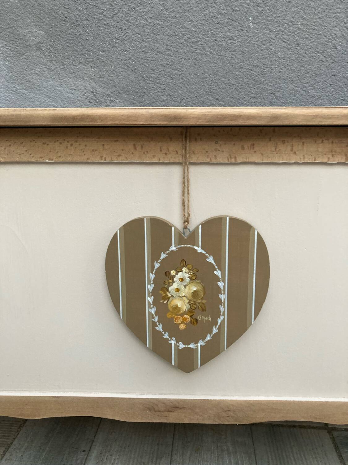 Vintage toy chest with removable heart