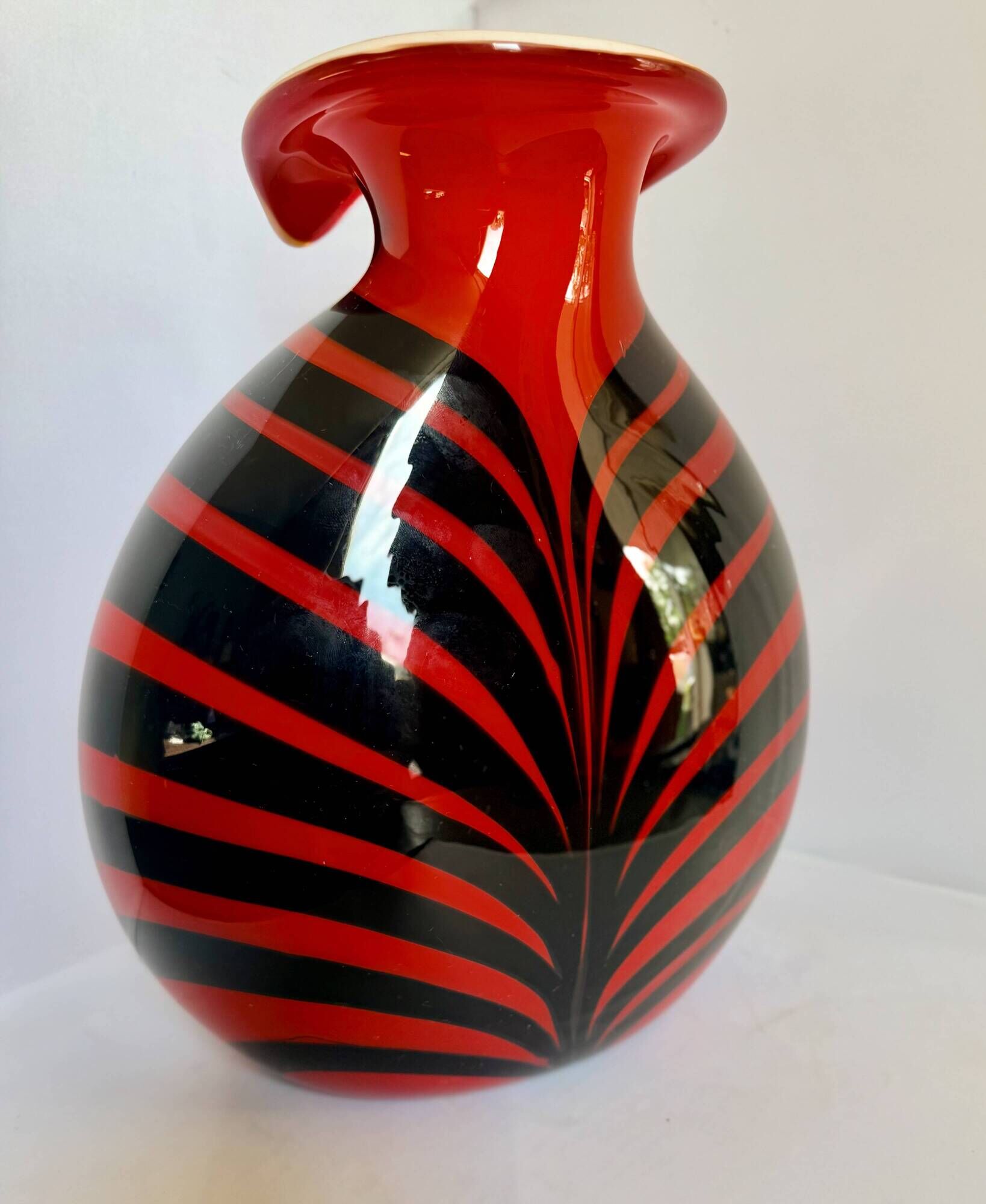 Opaline di Firenze, Murano style Midcentury Modern Vase, 1969, Italy