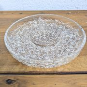 Round glass moulded aperitif plate with compartments