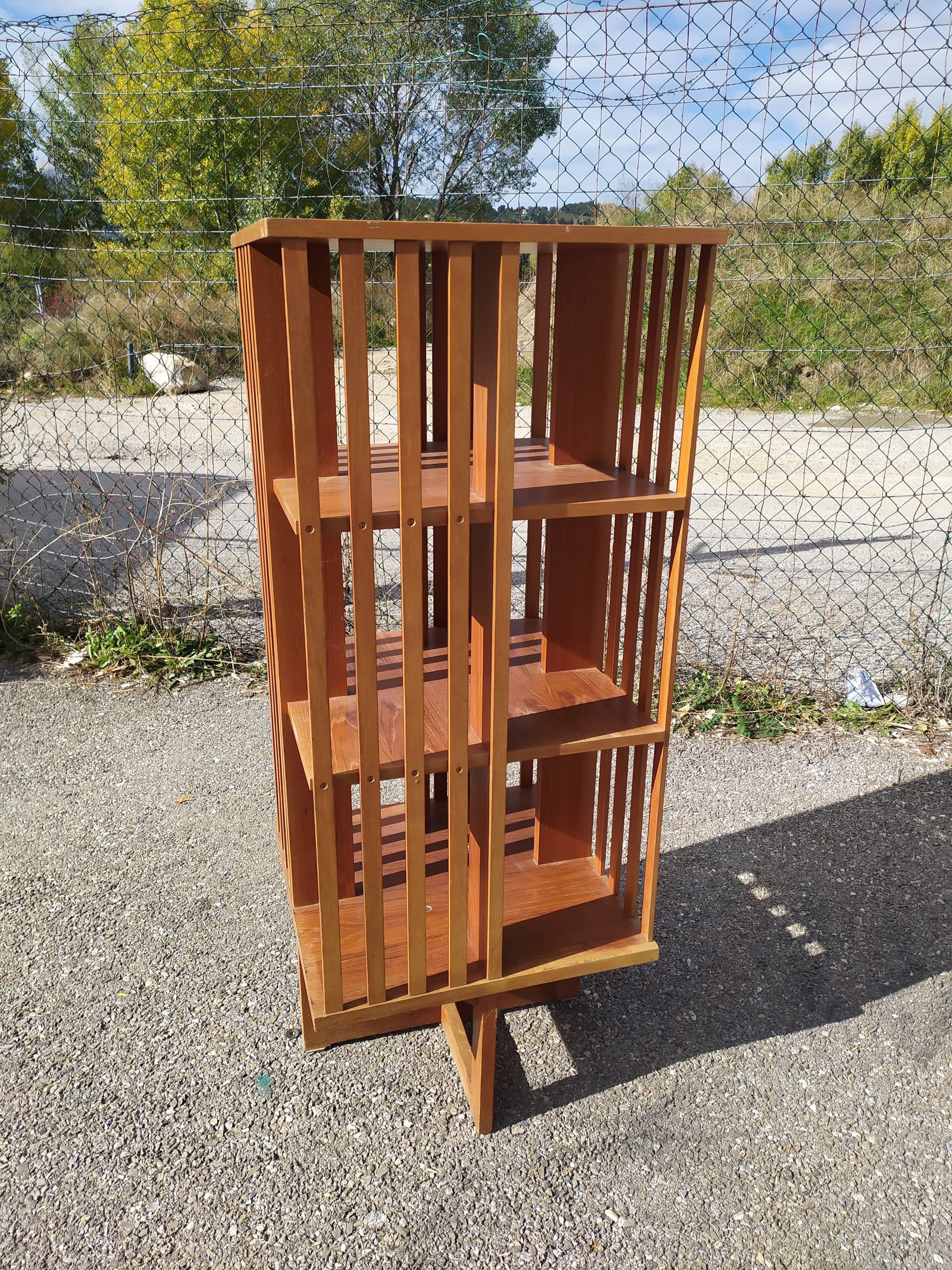 Revolving column furniture - 60s/70s