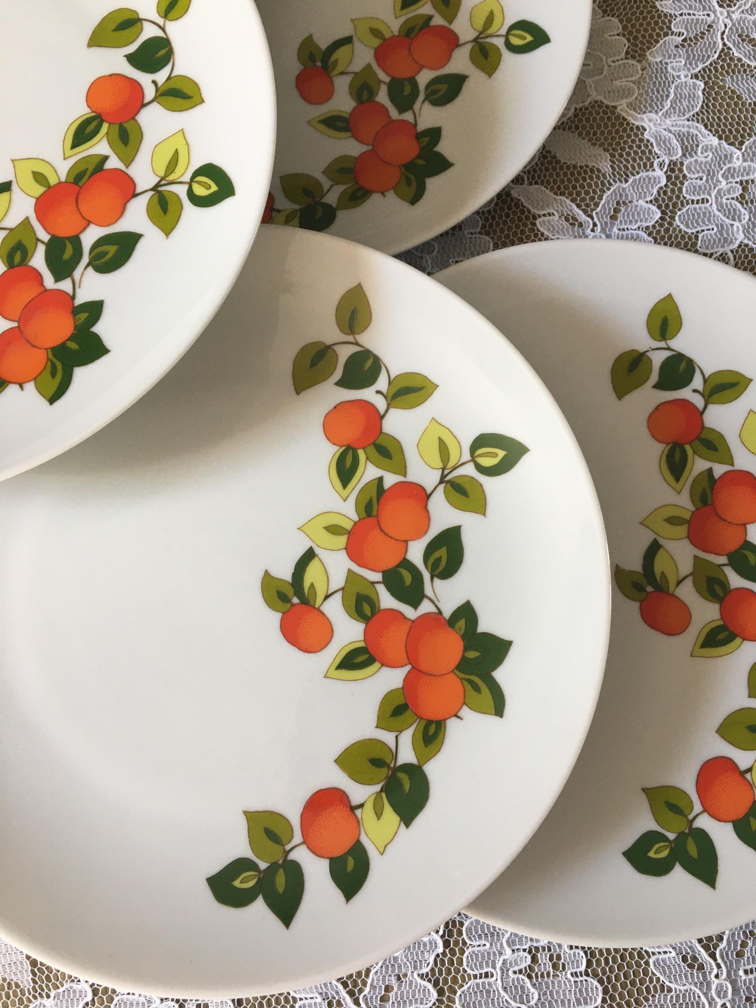 Porcelain dessert plates