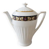 Antique porcelain coffee pot / teapot