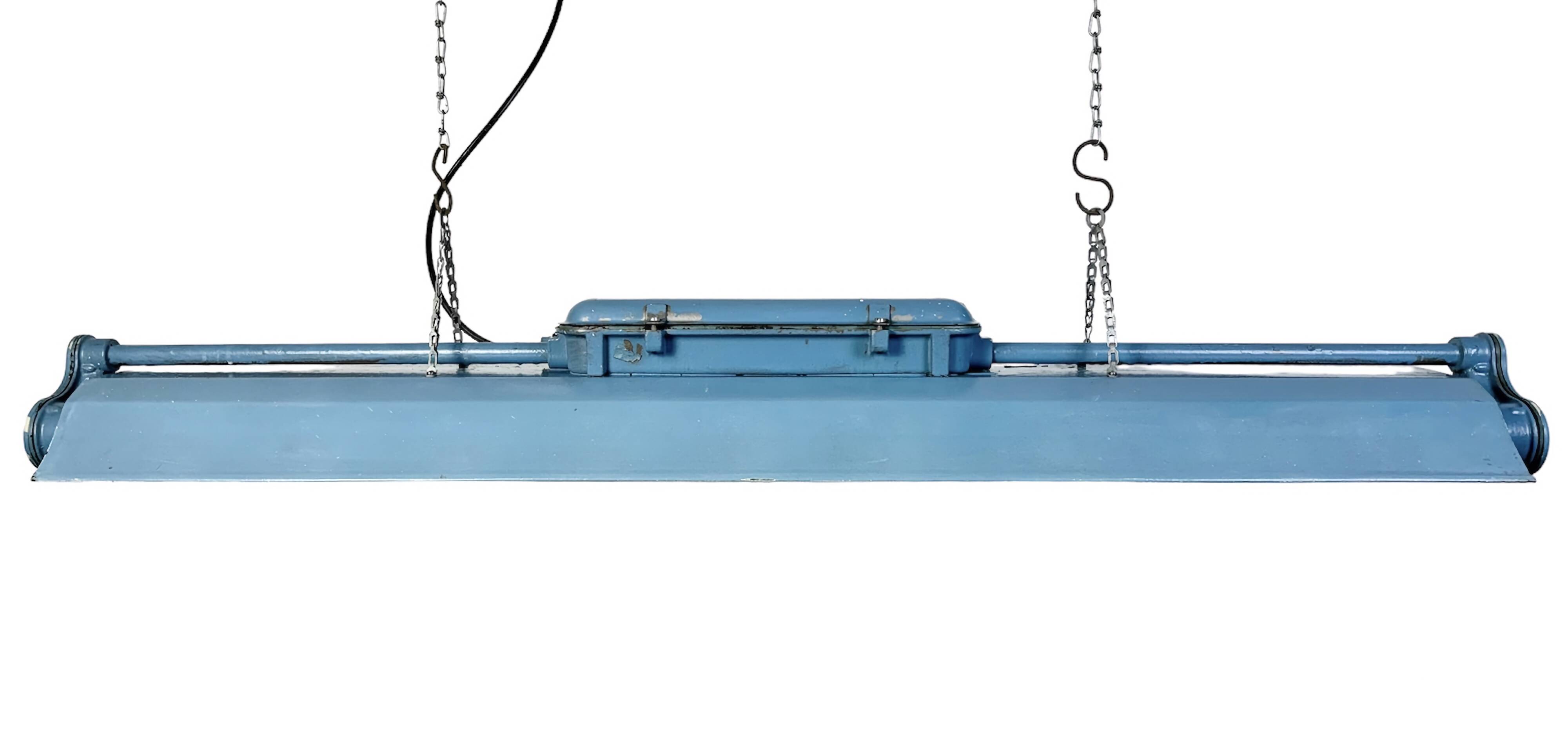 Lampe tube suspendue industrielle bleue de polam gdansk, 1970s