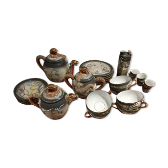 Tea and sake set in enamelled porcelain and polychrome from dainan