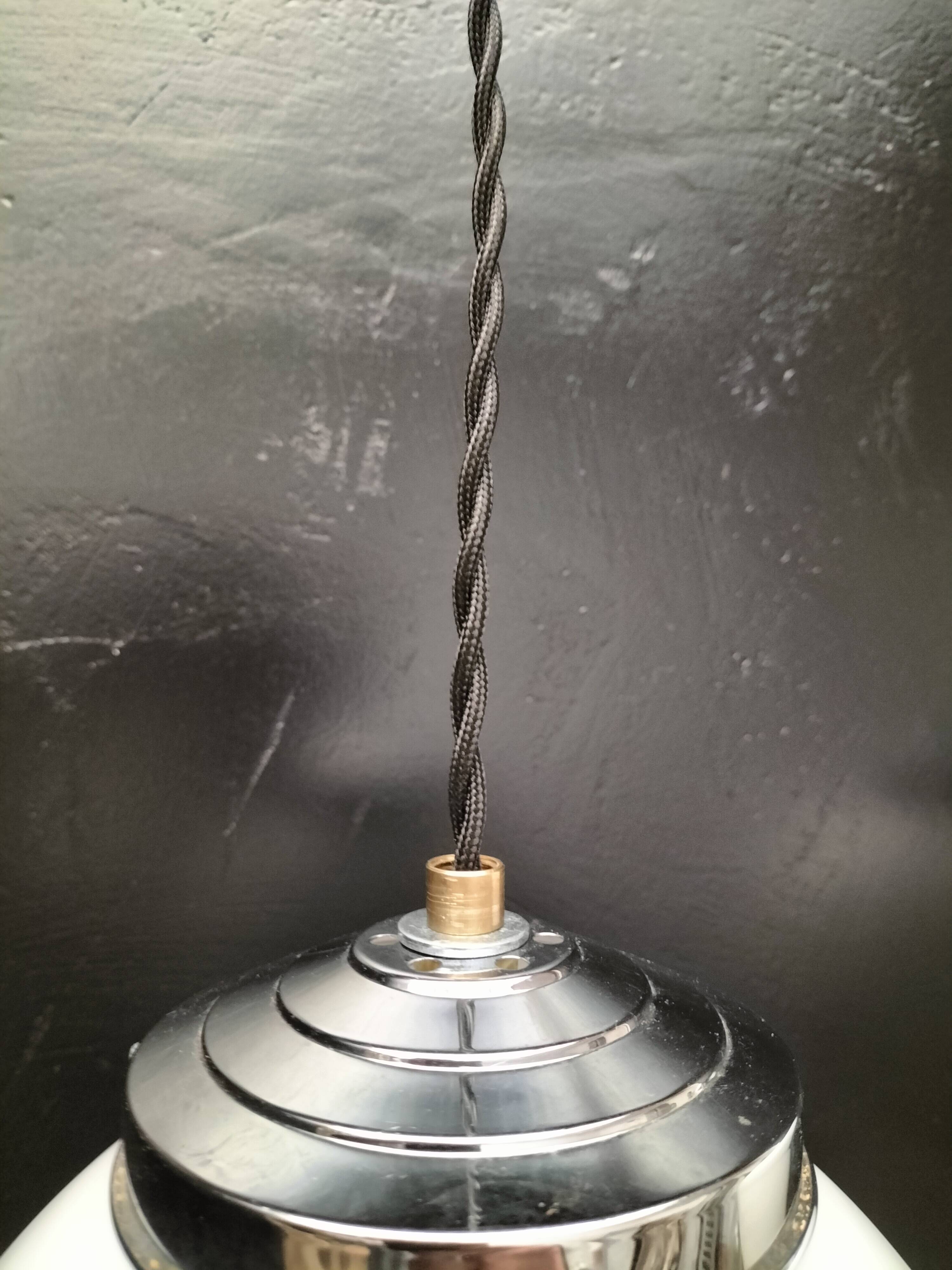 Opaline ball suspensions