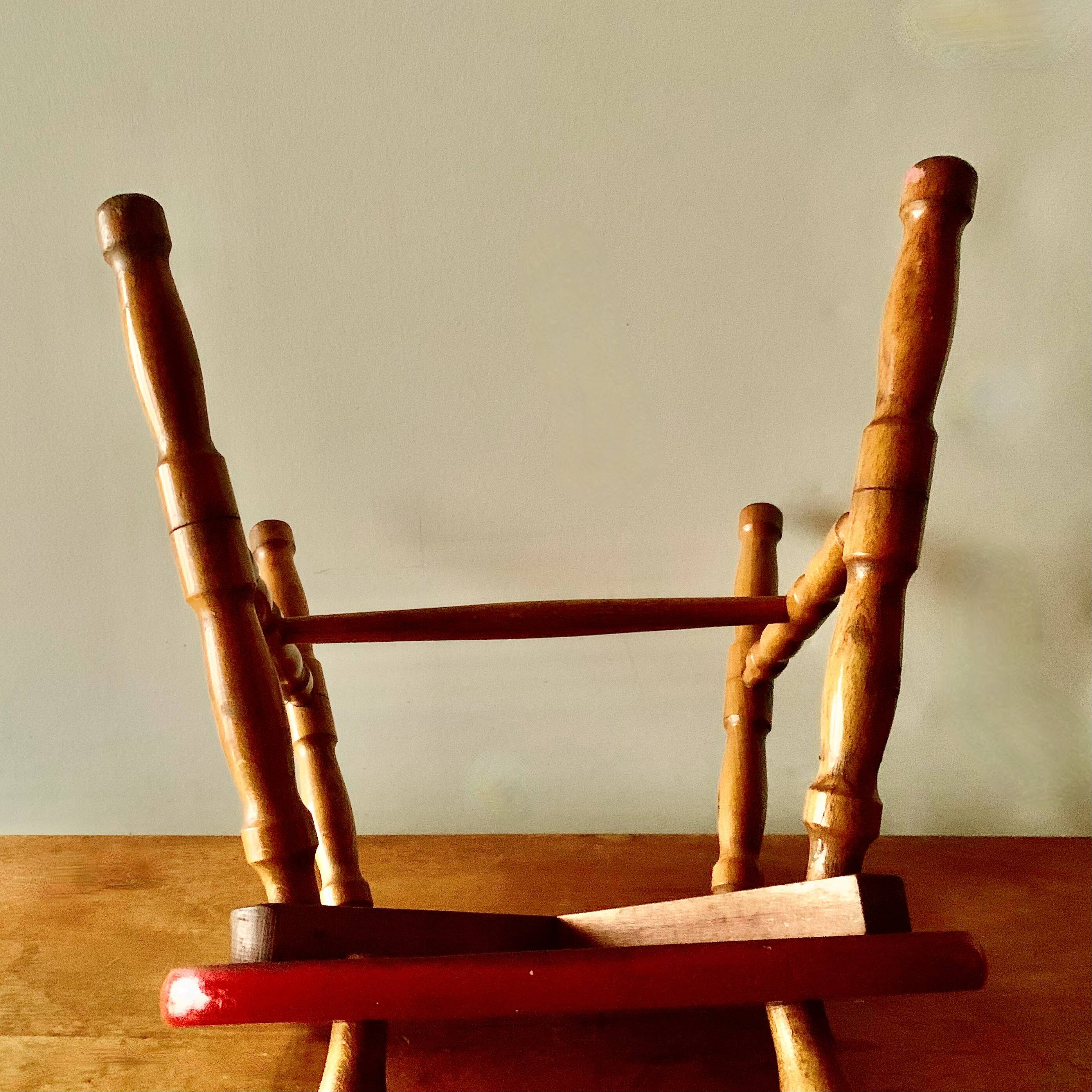 Vintage desk and chair for children in painted wood