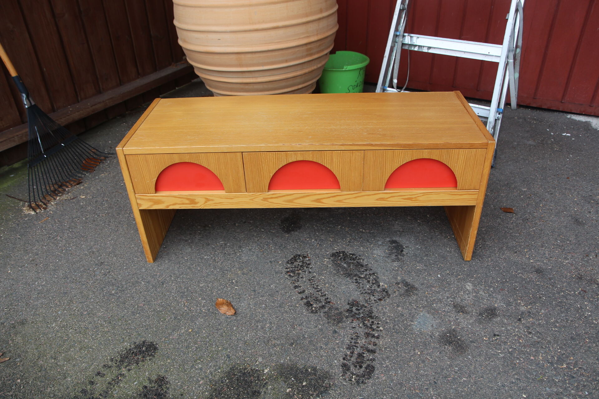 Scandinavian pine bass chest of drawers, Sweden, 1960