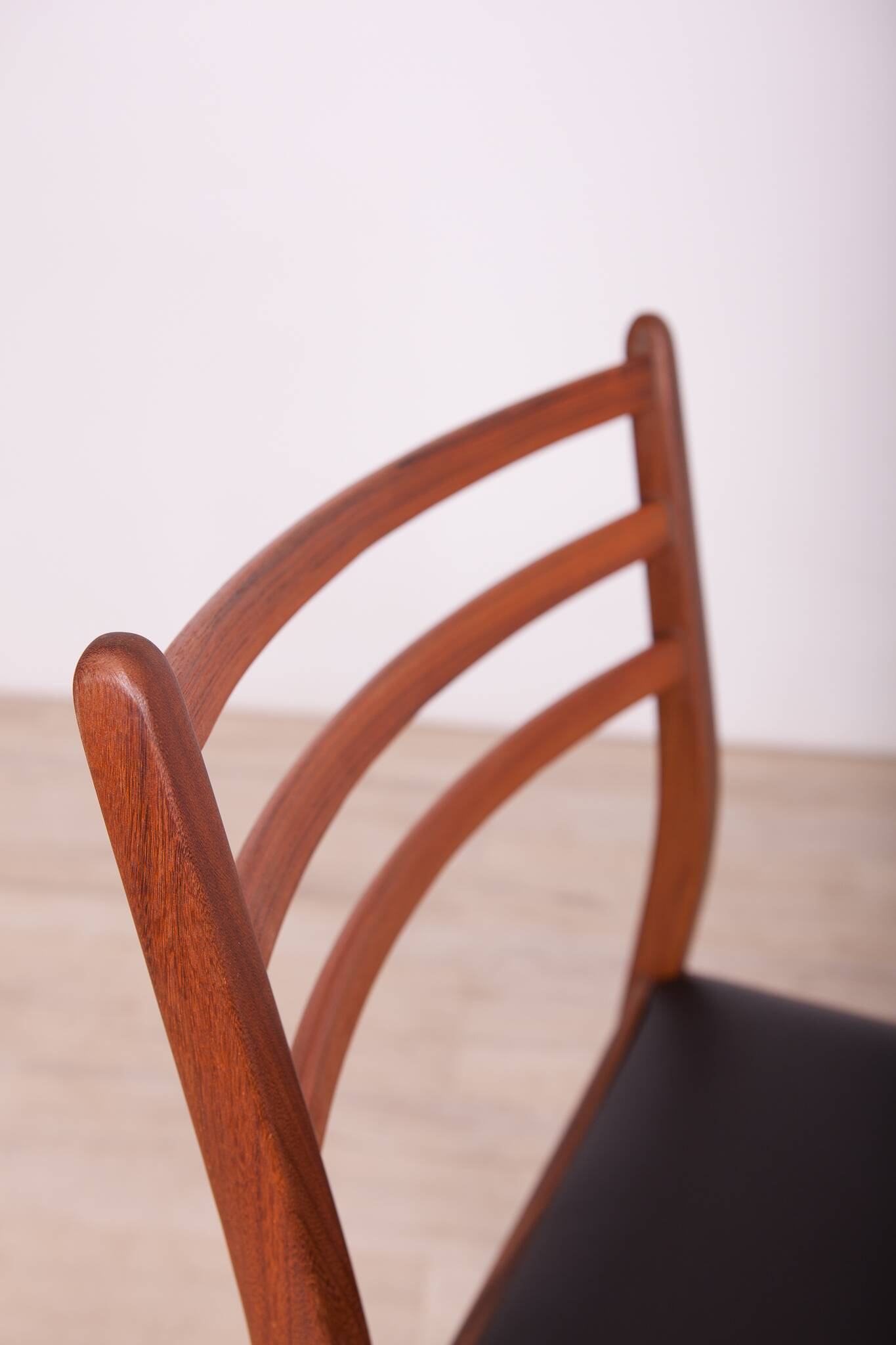 Chaises de Salle à Manger Vintage en Teck par Victor Wilkins pour G-Plan, 1960s, Set de 4