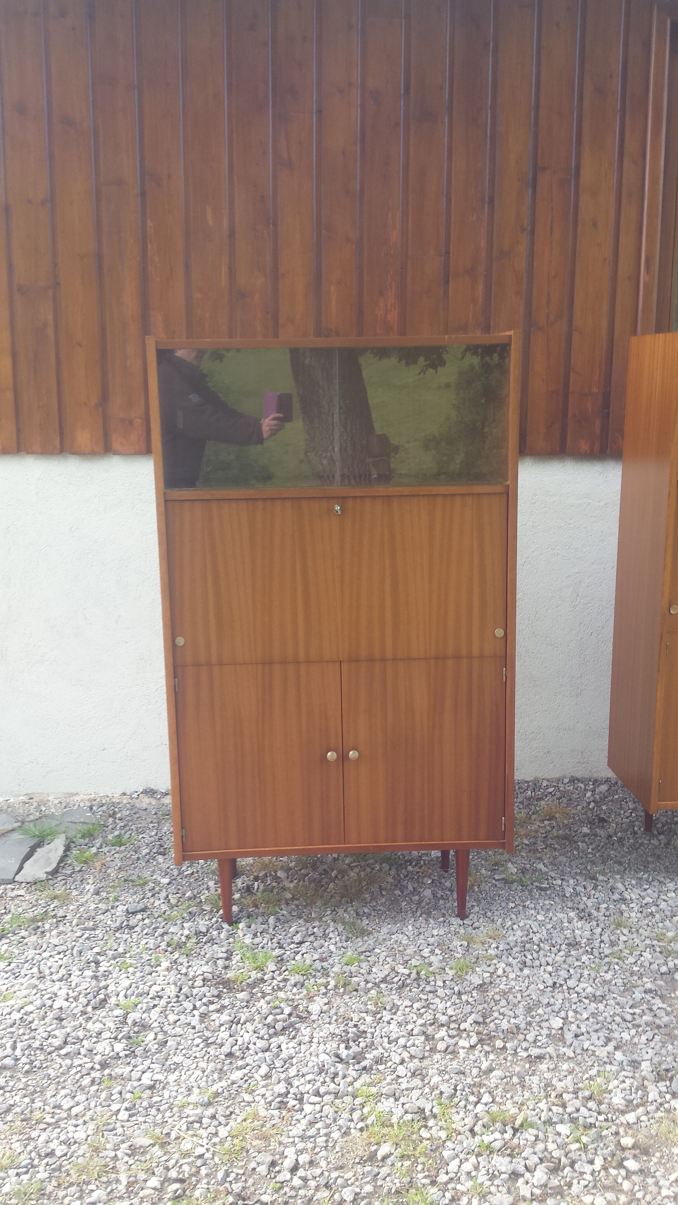 Secretary feet spindles