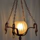 Lustre ancien en bronze avec son globe