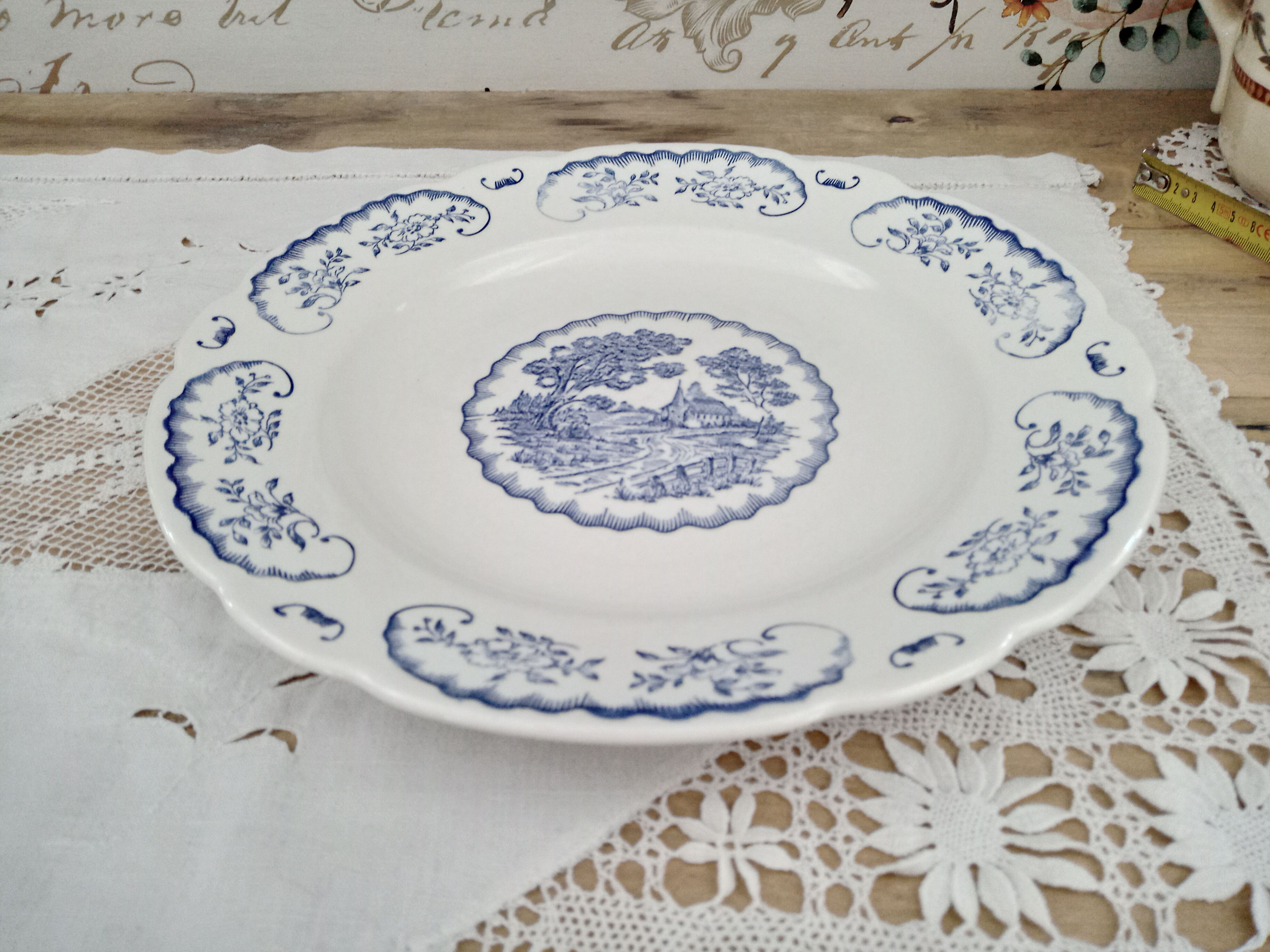 Plat rond creux Digoin Sarreguemines modèle Bernadette