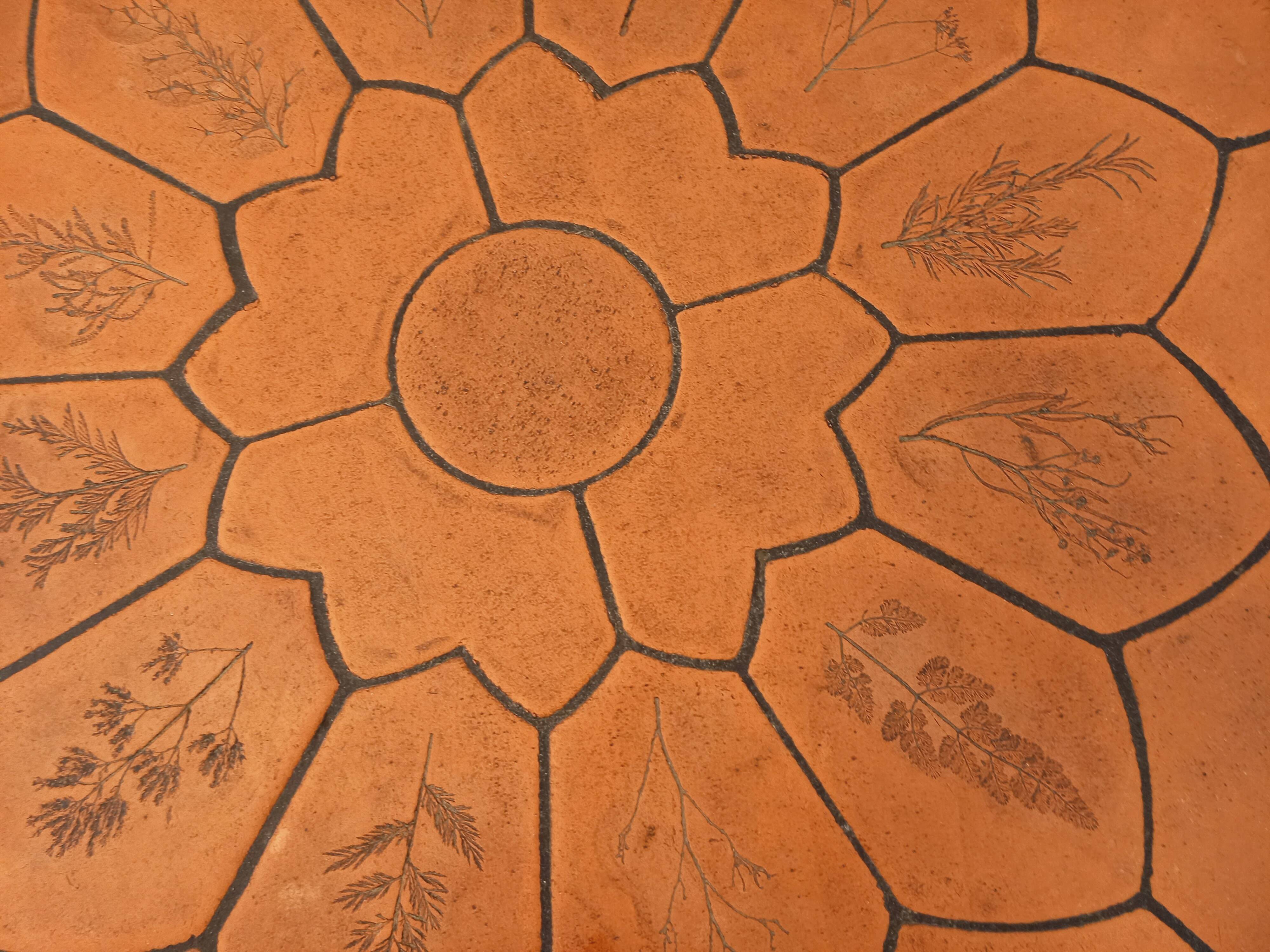 Octagonal coffee table Barrois with vintage herbarium patterns in oak and ceramic.