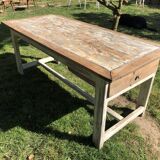 Farm table