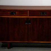 Buffet Stildomus avec des détails en laiton