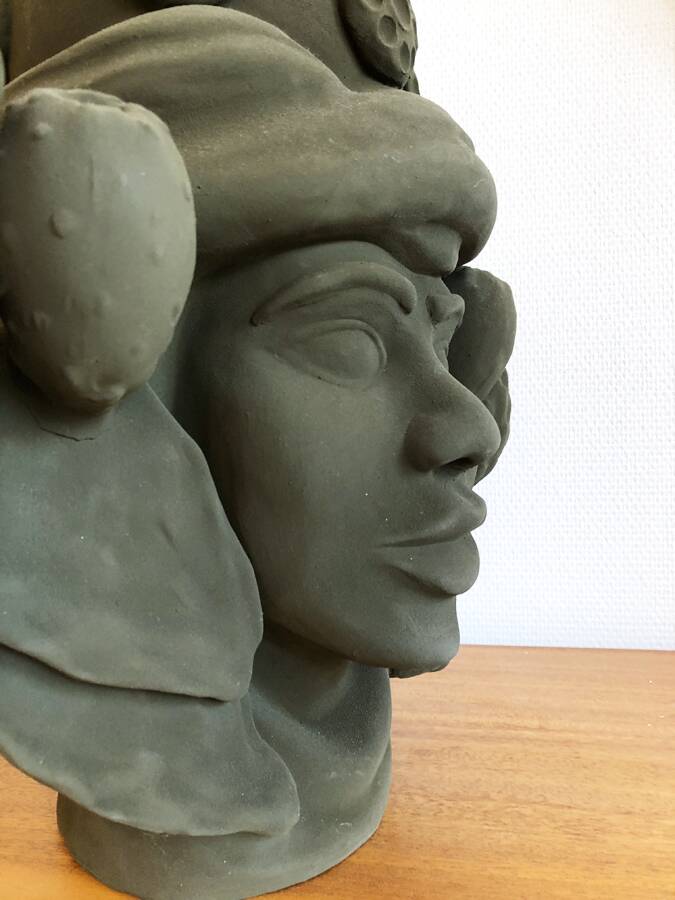 Crowned head in ceramic by Stefania Boemi – Sicily, Italy