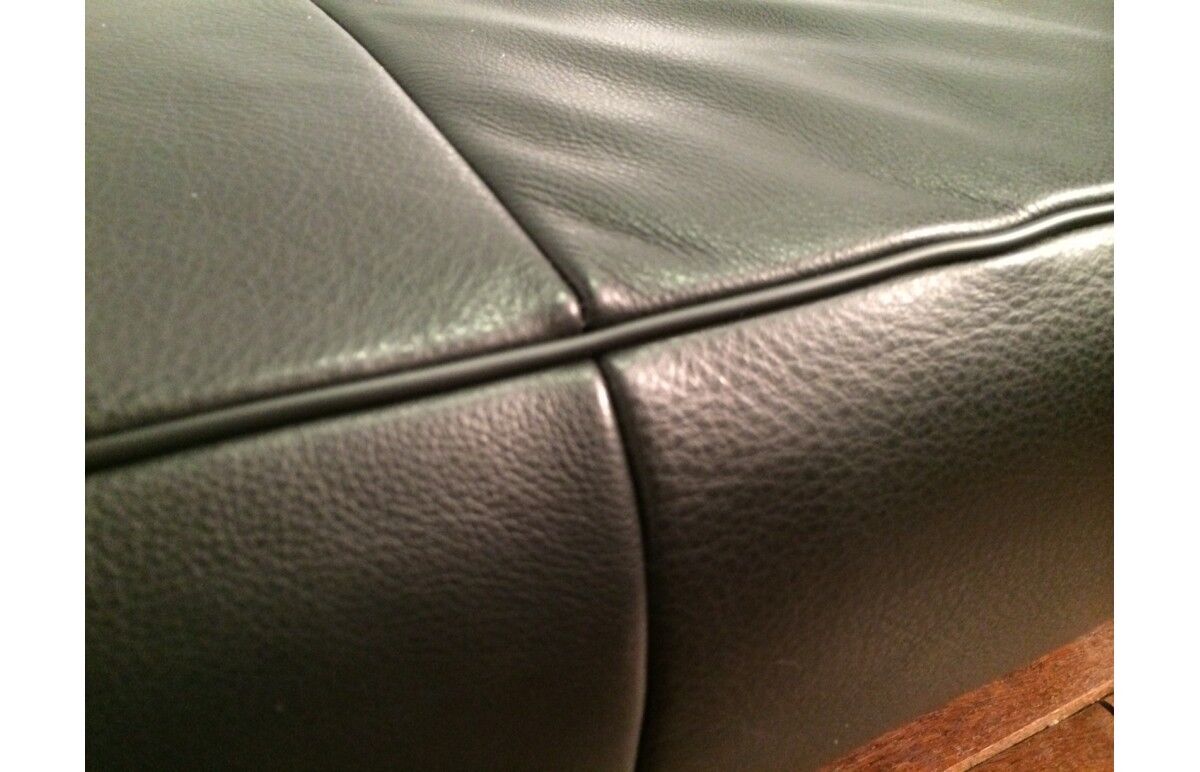 Sofa bed "Smala" vintage black leather adjustable by Pascal Mourgue for Ligne Roset