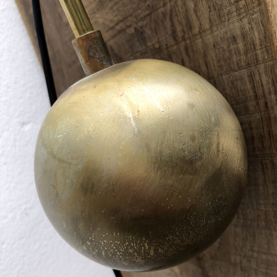 Counterweight diabolo lamp to be installed, double lampshade