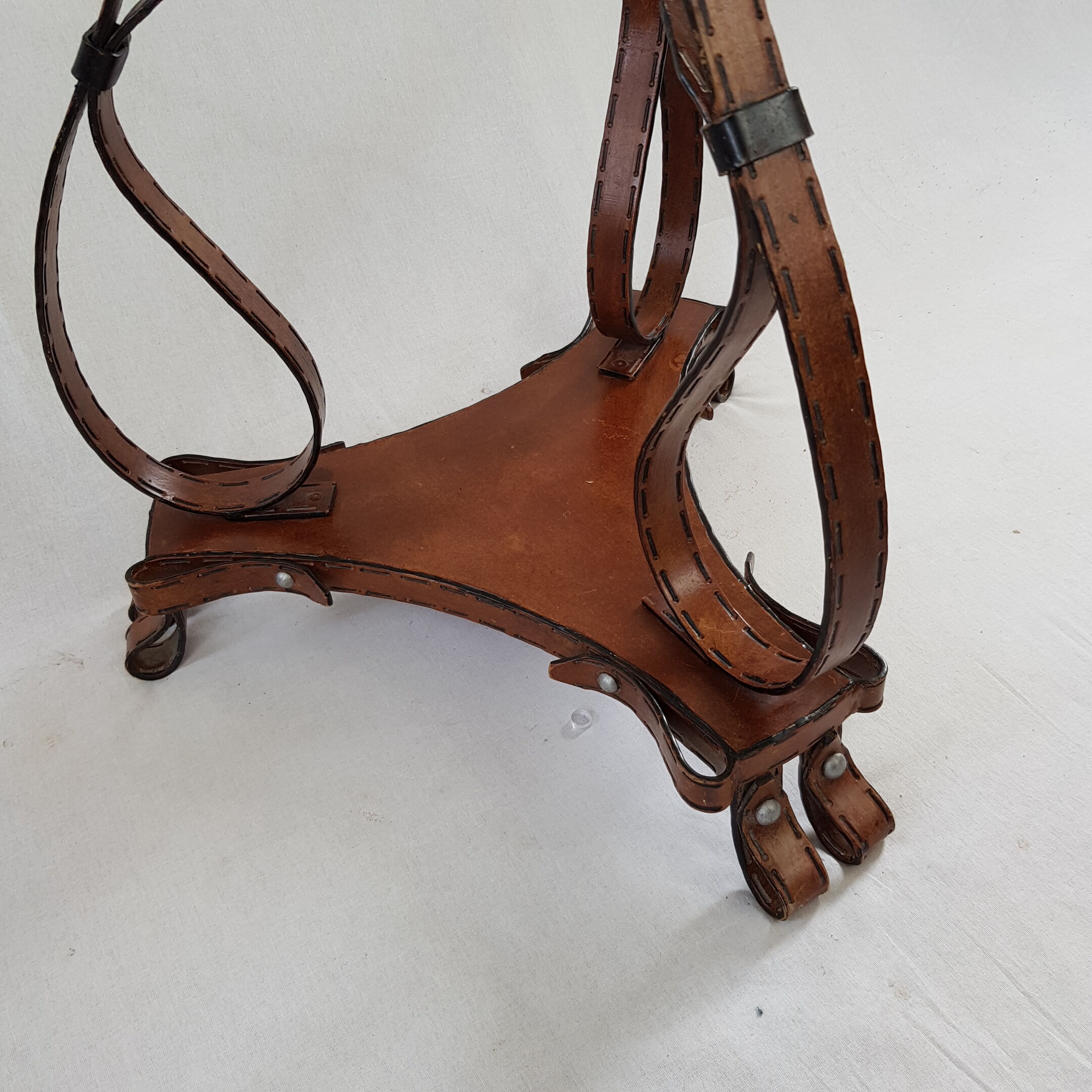 Painted side table in steel, effect trompe l'oeil