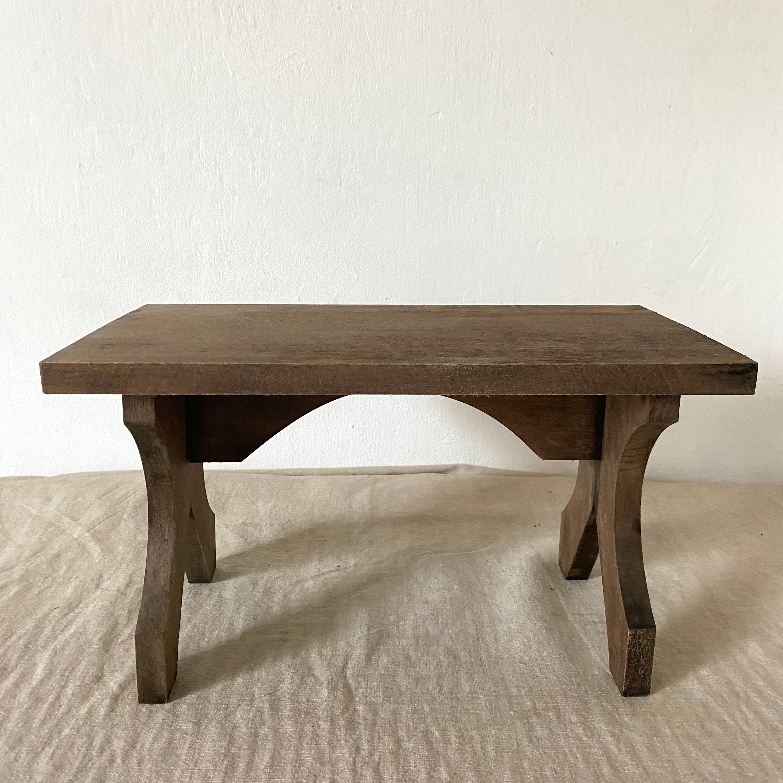 Low stool or plant holder