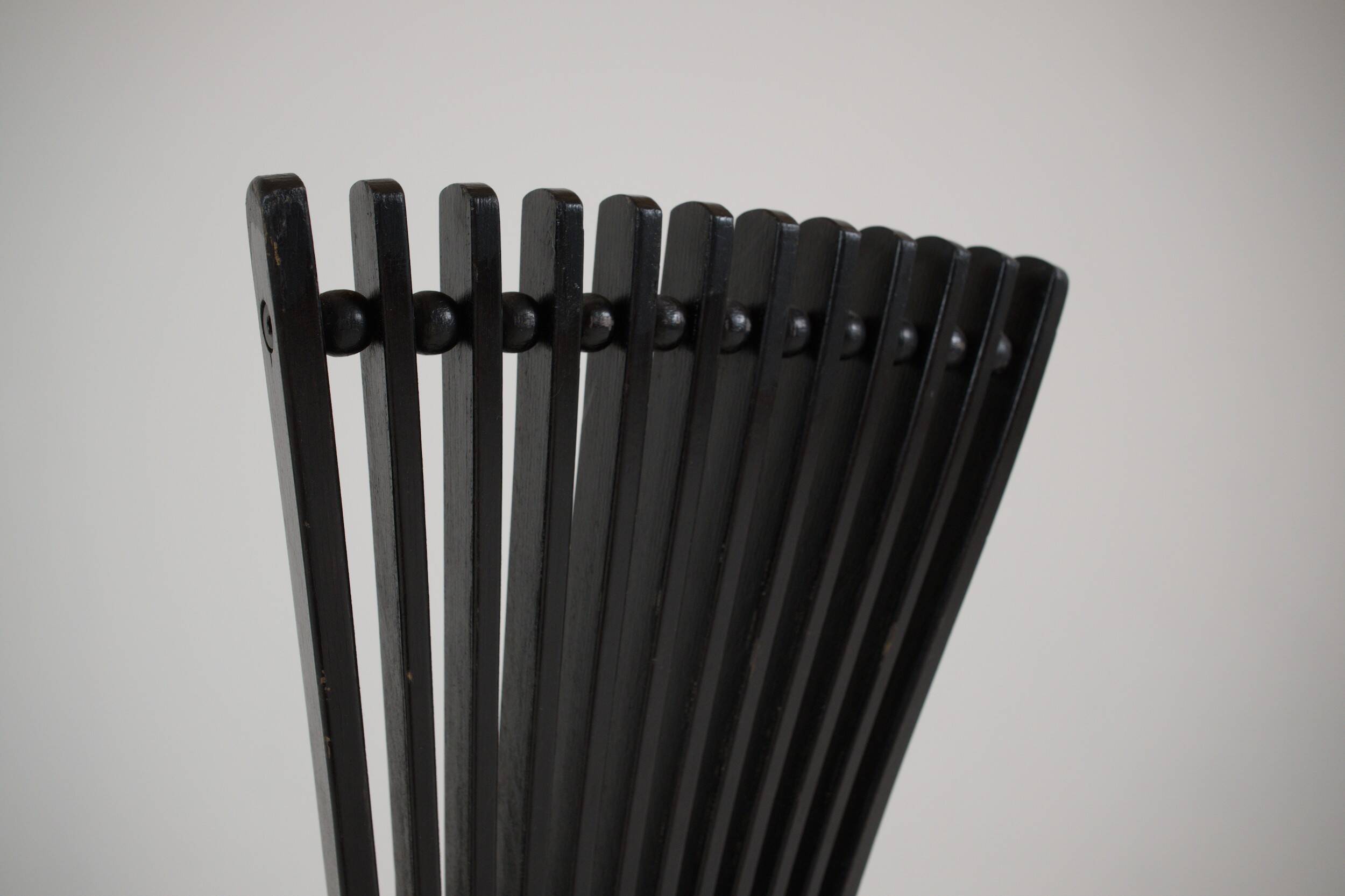 Set of 4 dining chairs "Totem" by Torstein Nilsen