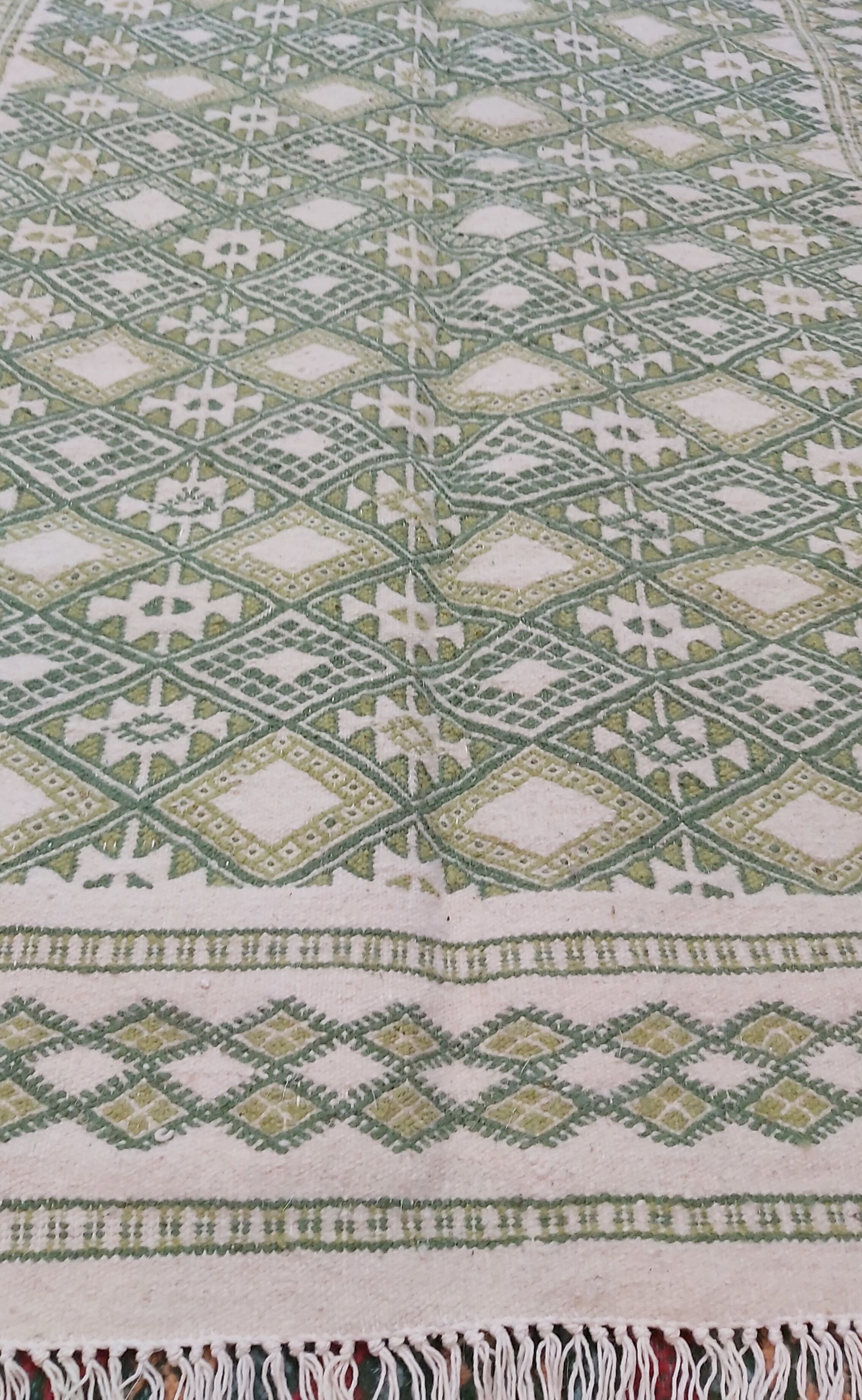 Handmade green and white margoum carpet 180x125cm