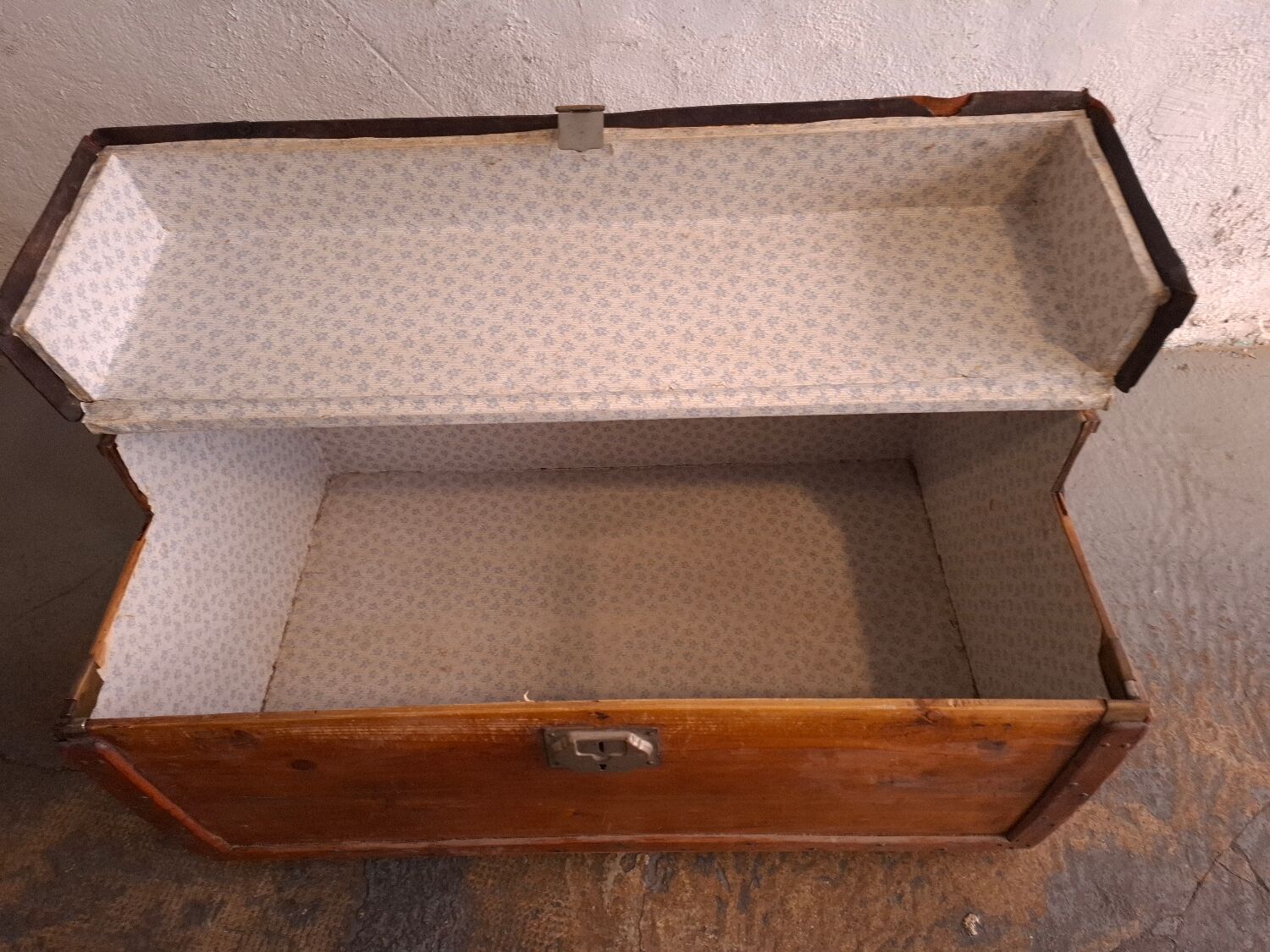 Malle de rangement en bois