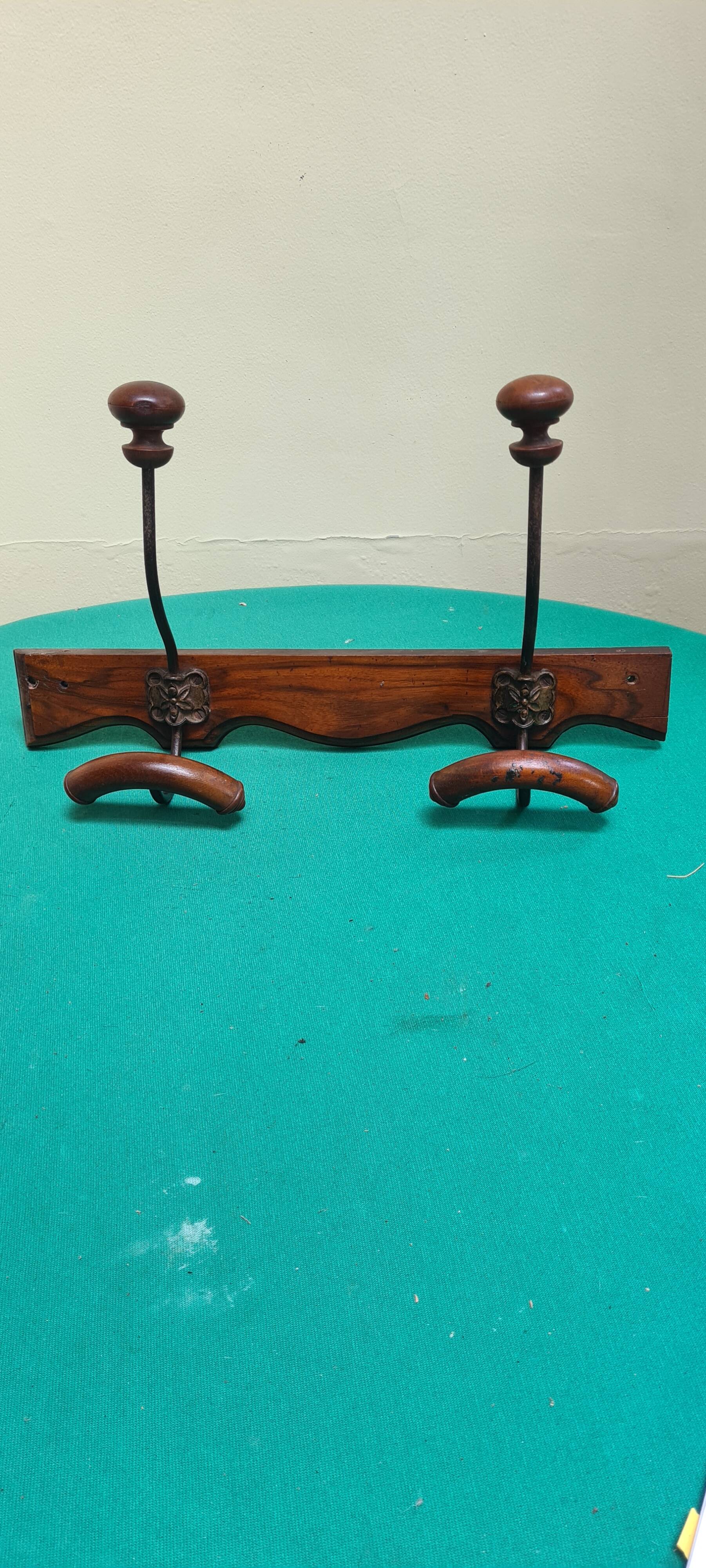 Wall-mounted mat rack with 2 hooks