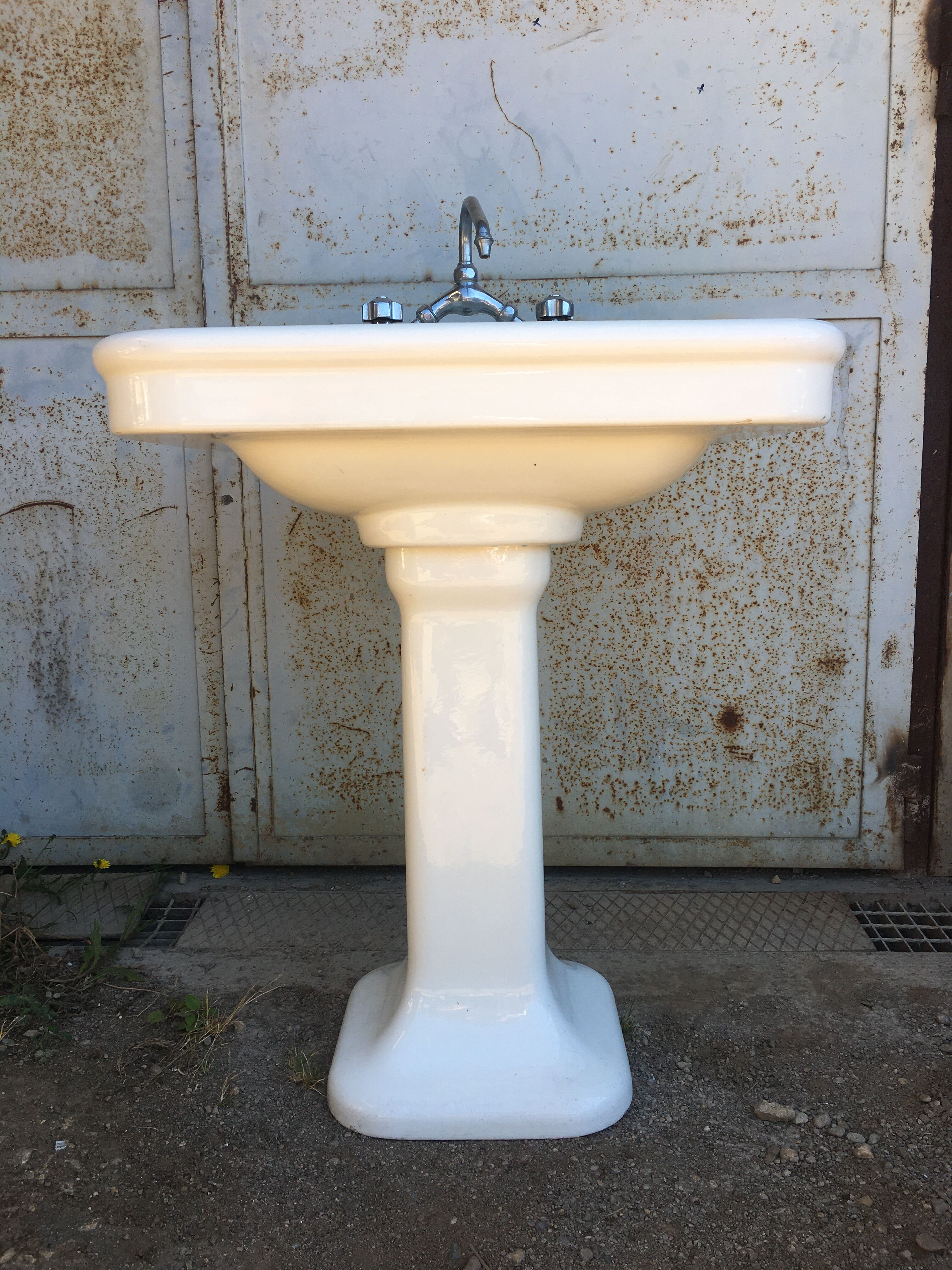Old column sink