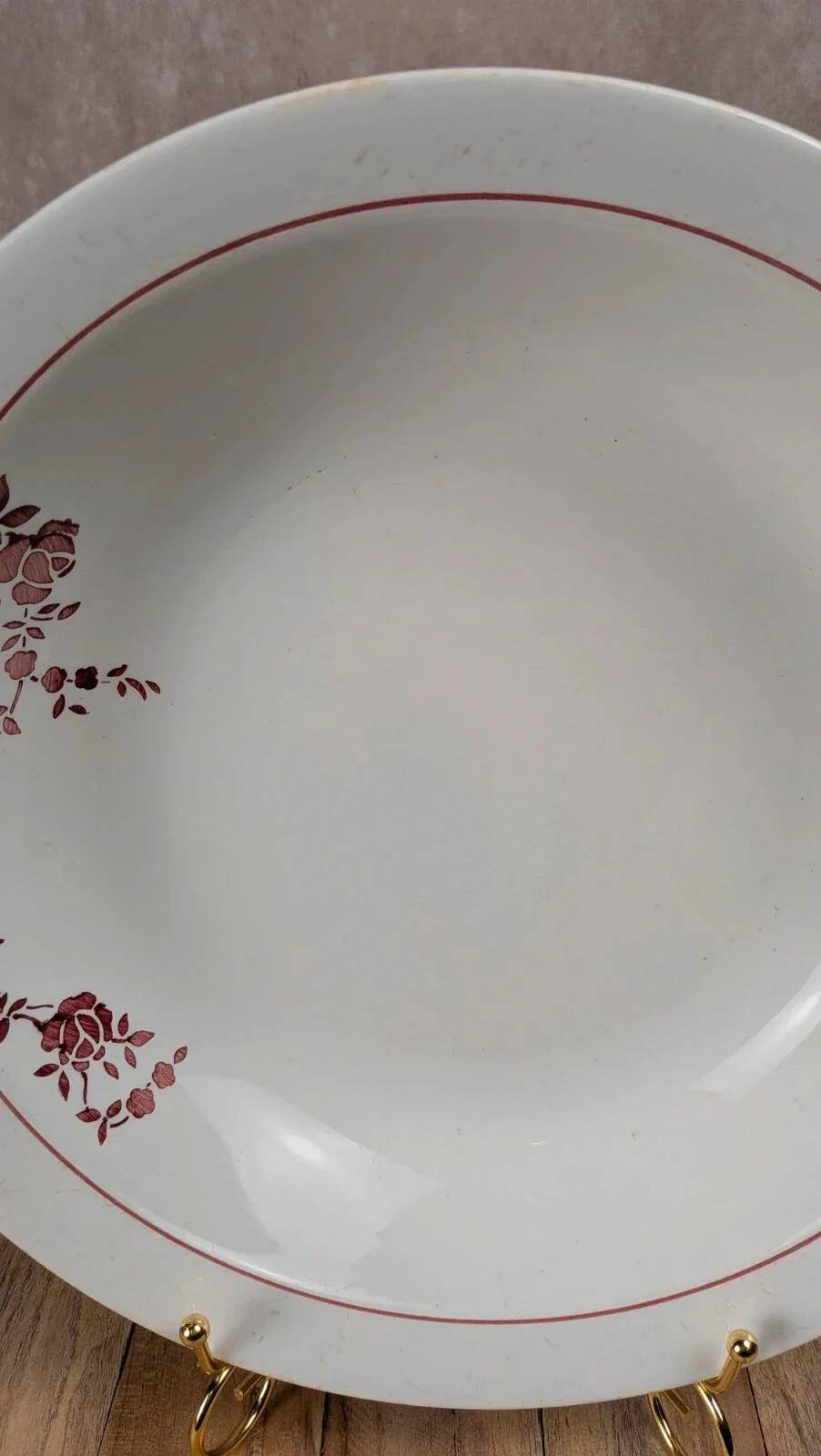 Shallow round plate Saint-Amand model Marcel