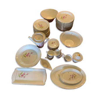 Superb Table Service Gien France – Model "Chevreuse" – 79 pieces