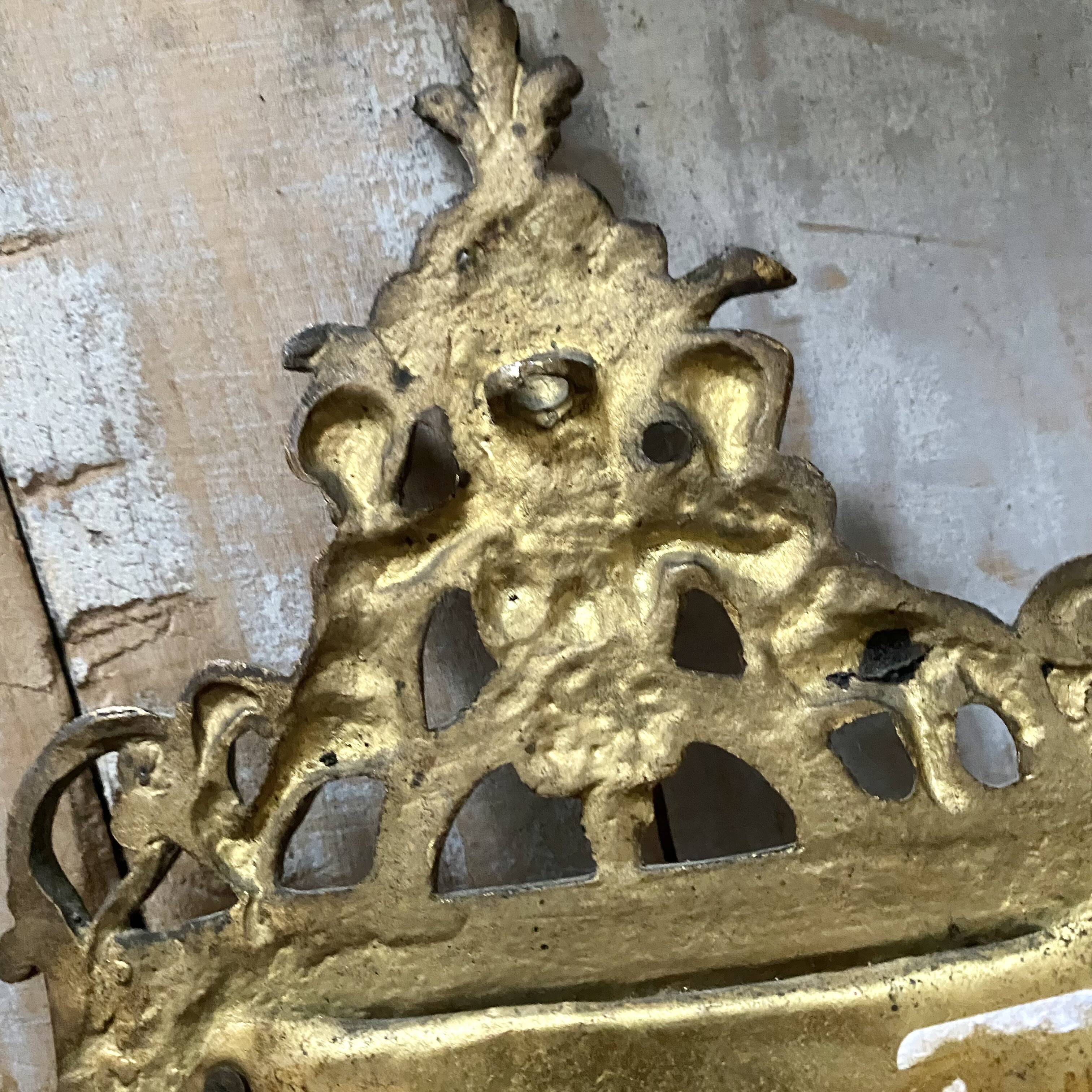 19th-century Napoleon III style gilded bronze wall sconce with bevelled mirror.