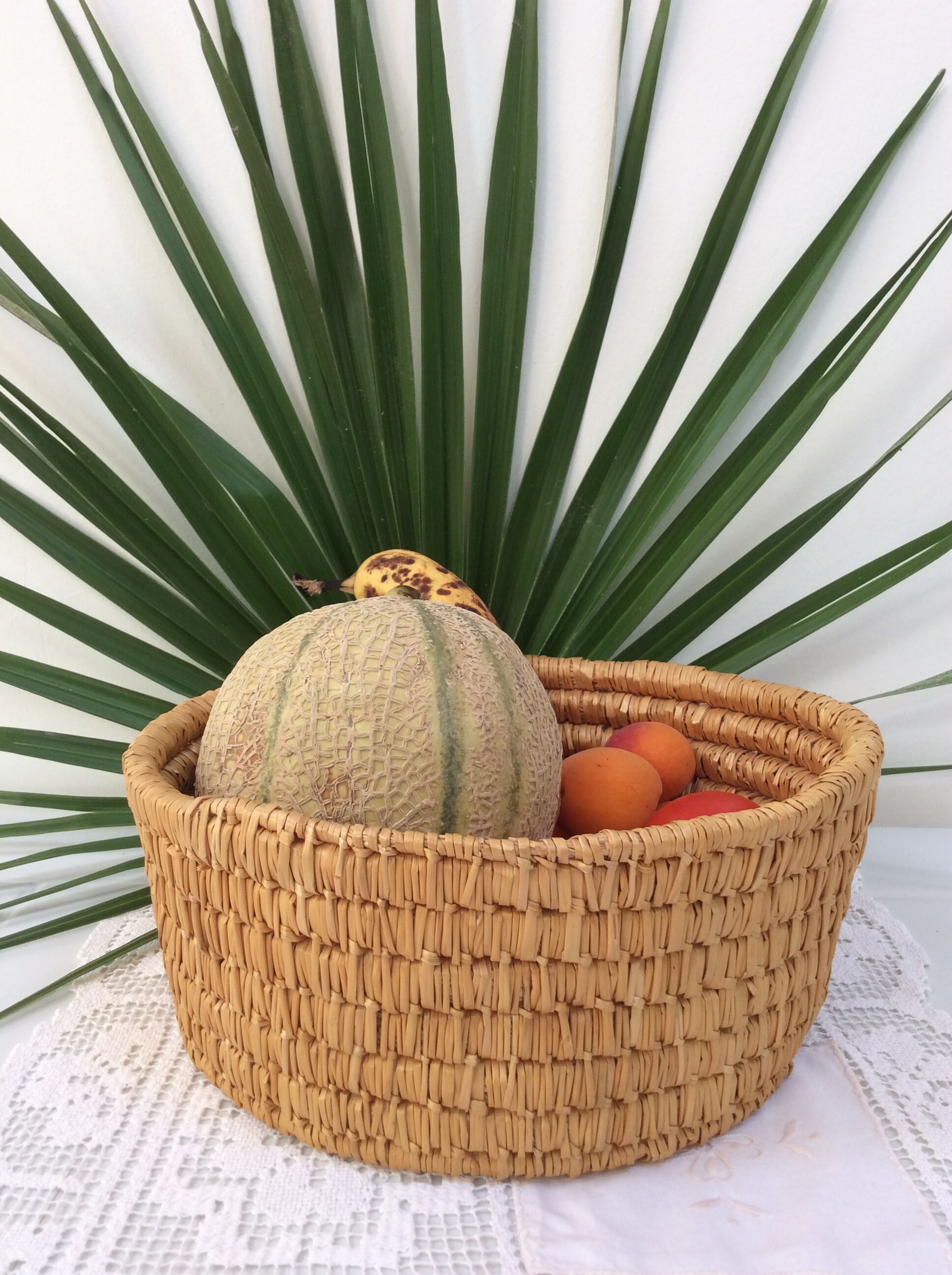 Basket round straw vintage