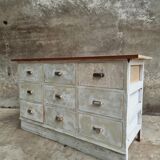 Chest of drawers