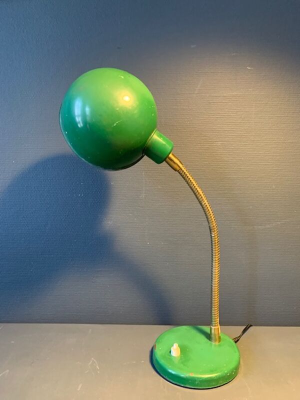 Lampe ancienne en métal émaillé vert, 1940