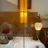 Triod rattan lamp