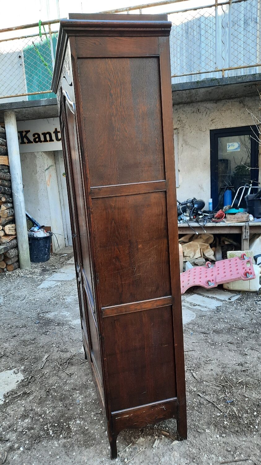 Armoire vintage