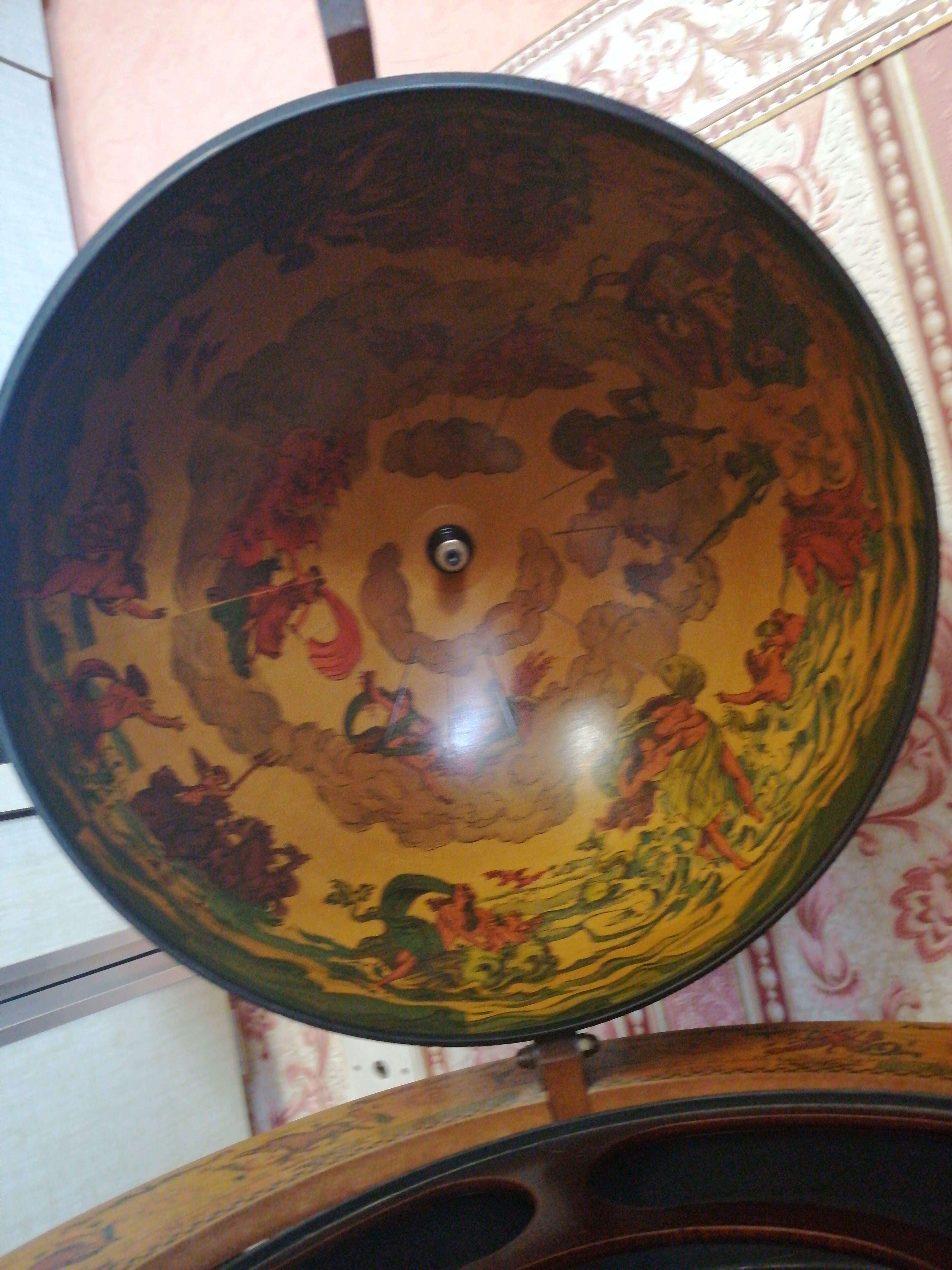 Globe Bar