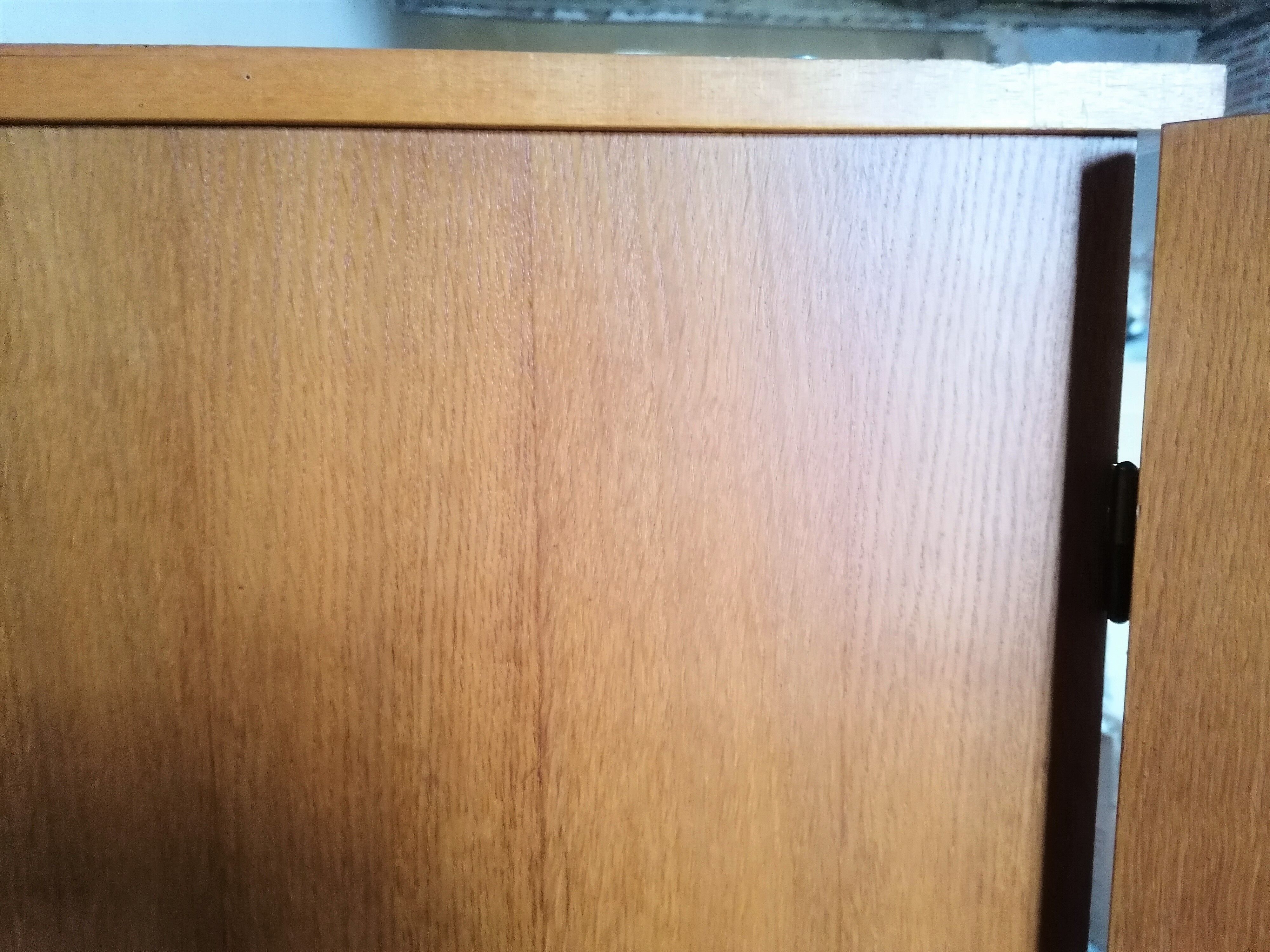 Armoire vintage