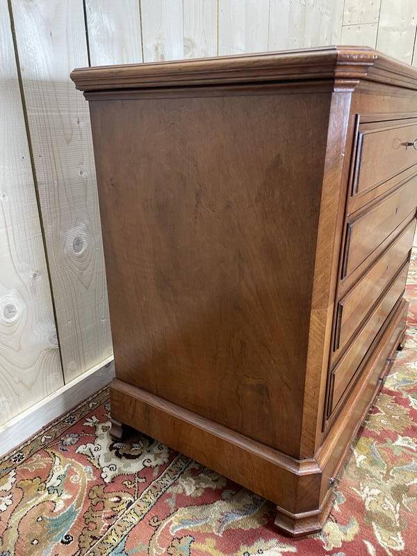Commode Louis Philippe en noyer restaurée