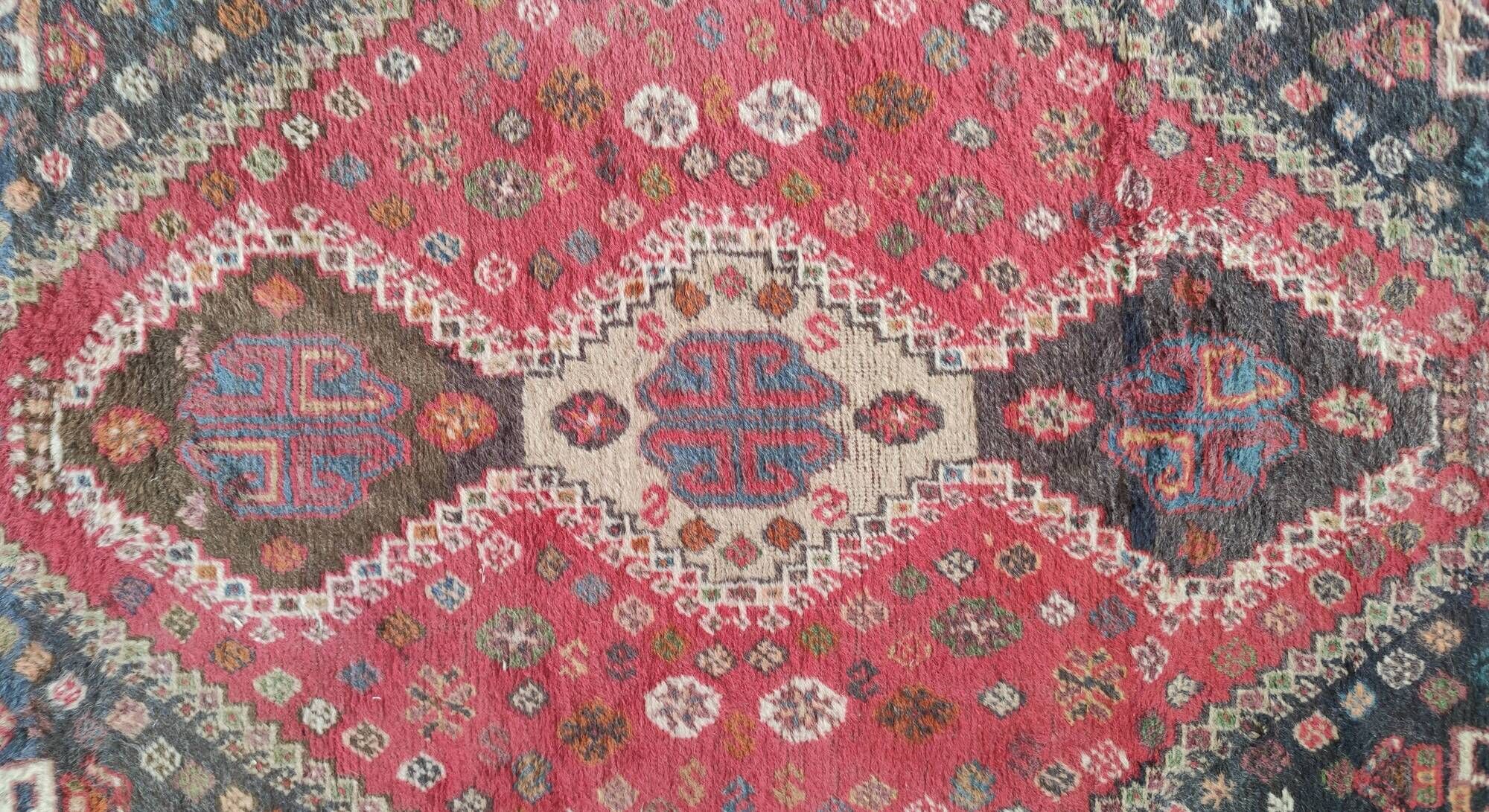 Tapis Perse Abadeh ou-bien Ghashghai Nomades 162 x 110 cm