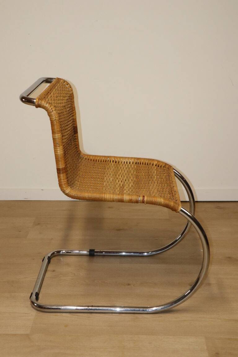 Chaise vintage "MR10" par Ludwig Mies van der Rohe