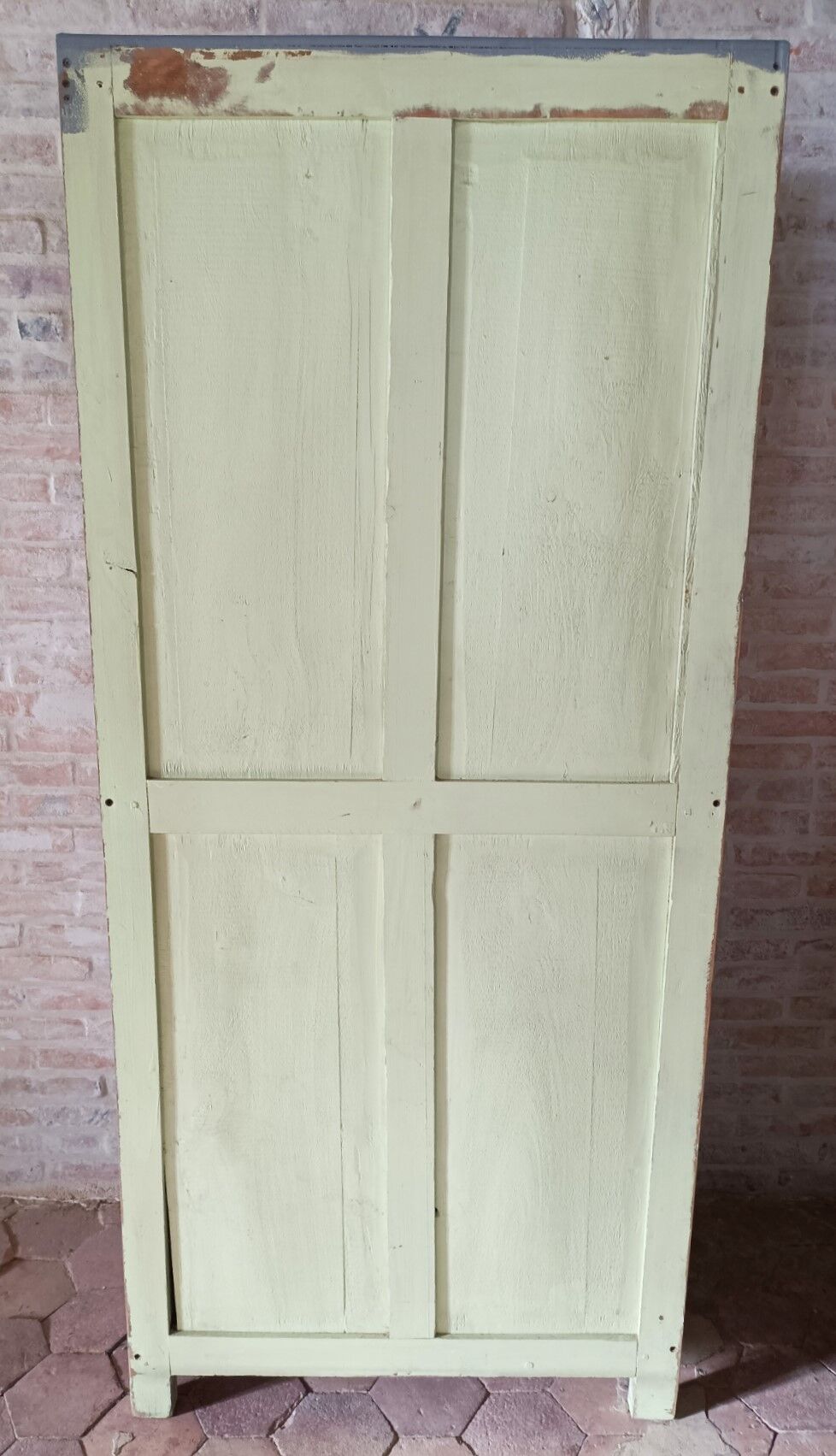 Armoire parisienne