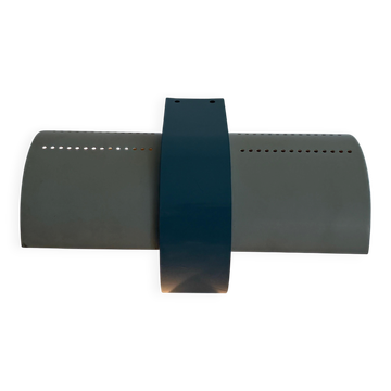 Simple wall light Model No by Eric Gottein for Artemide, 1970s, Italy.