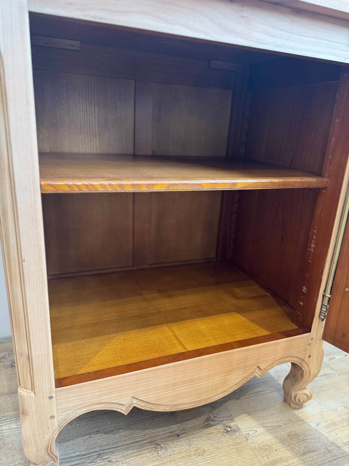 Restored jam cupboard – solid wood, sanded and air-blasted