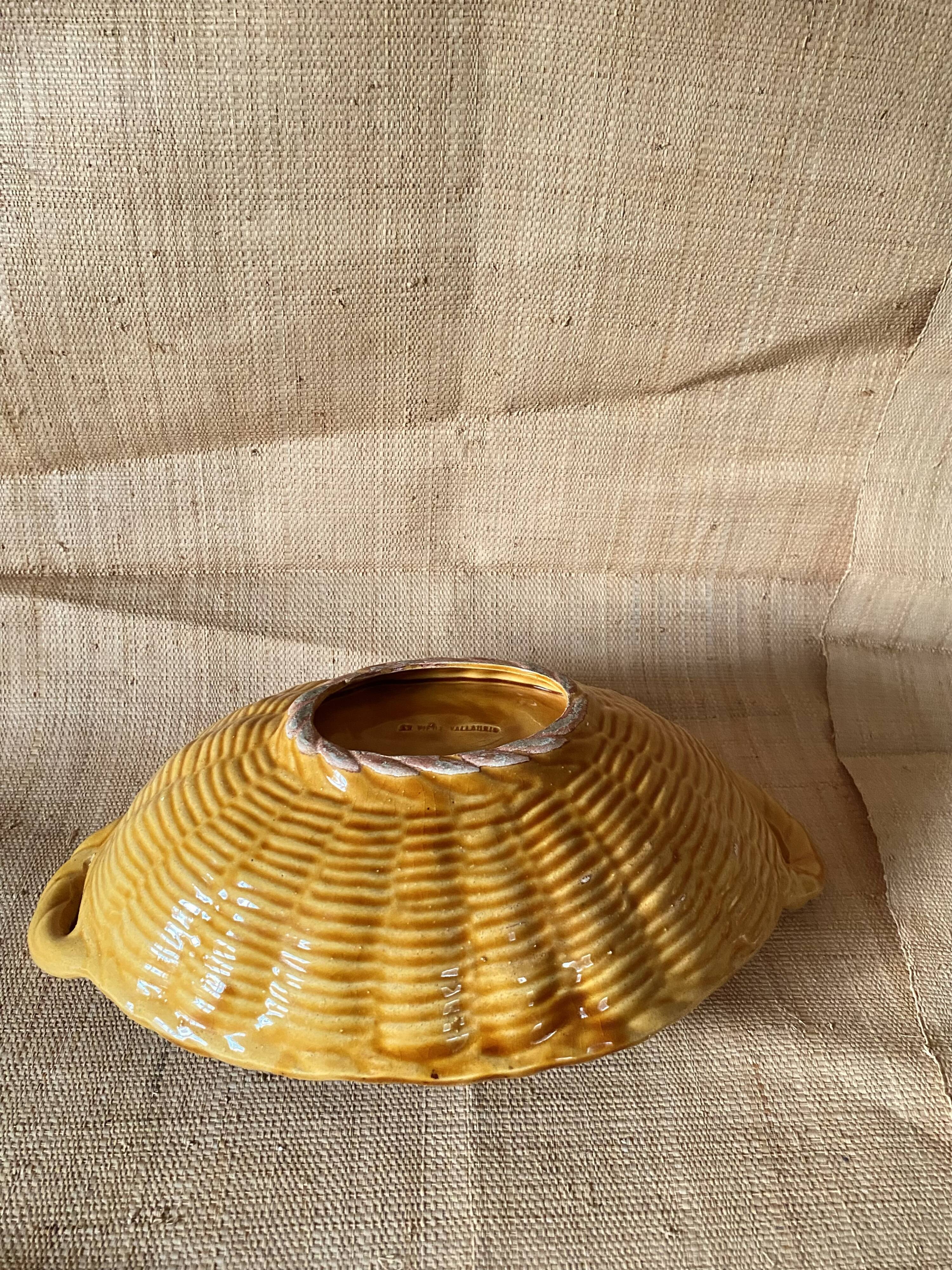 Provençal ceramic dish