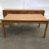 Scandinavian table with extensions