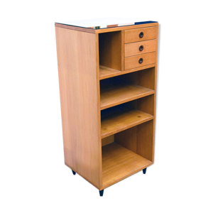 Cabinet italien du milieu