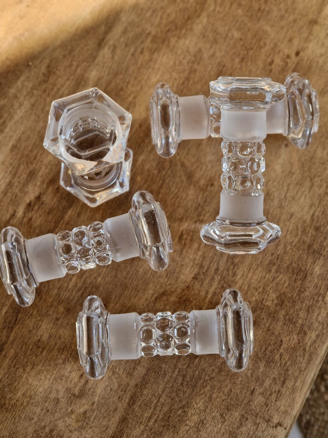 Crystal knife holder